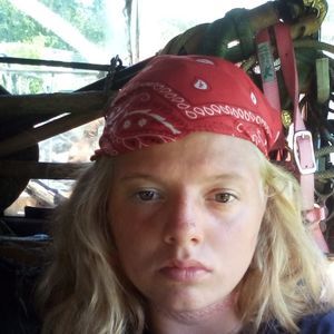 Meet your Posher, Kayla